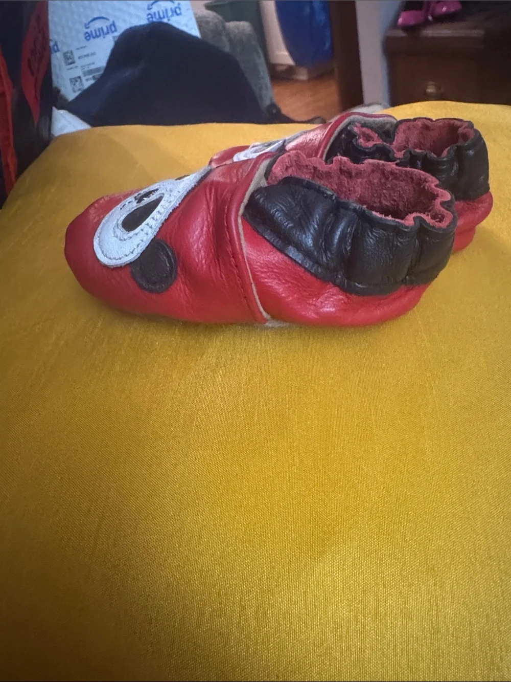 Robeez soft red